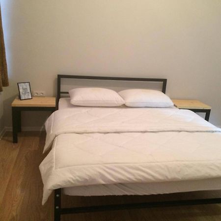 Woodmood Hostel Тбилиси Экстерьер фото