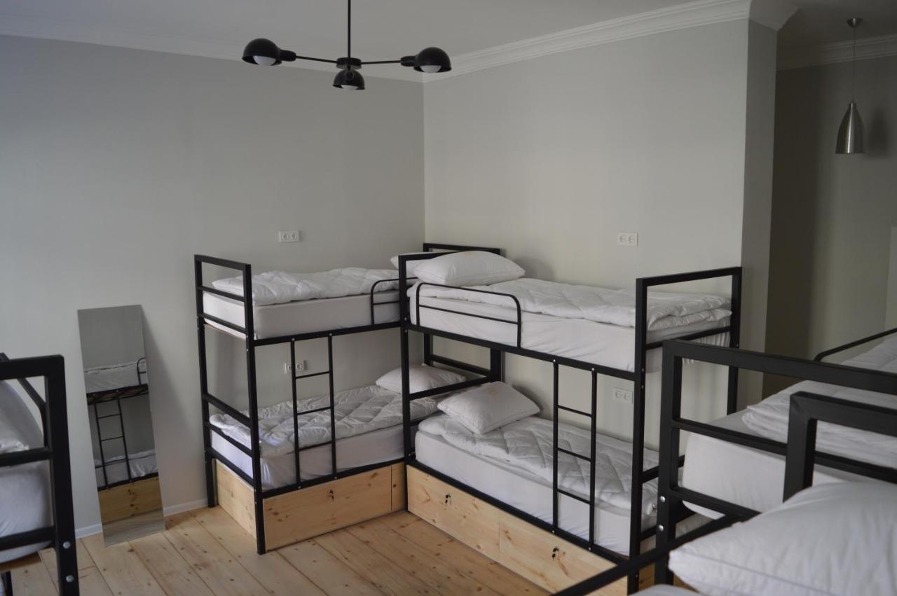 Woodmood Hostel Тбилиси Экстерьер фото
