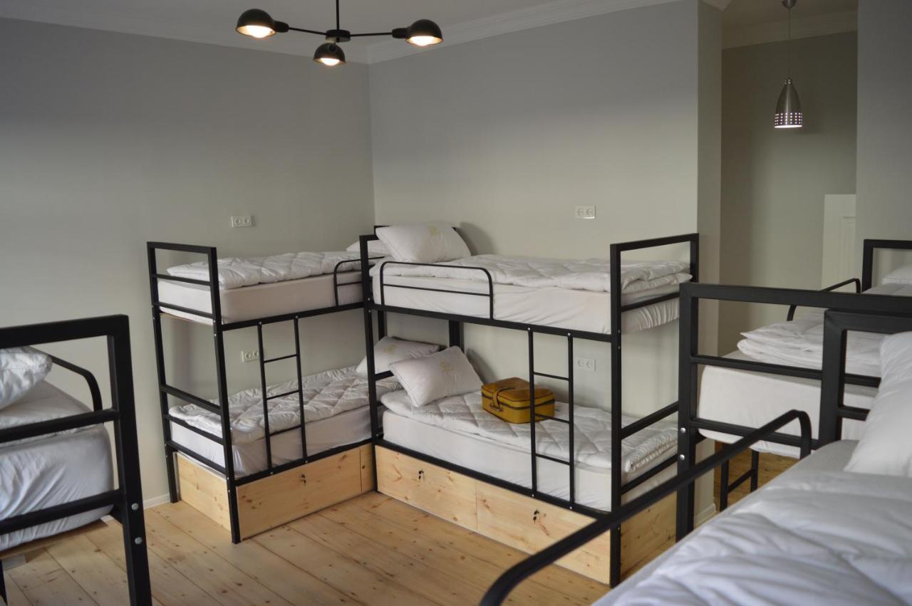 Woodmood Hostel Тбилиси Экстерьер фото