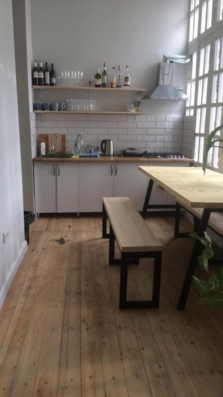 Woodmood Hostel Тбилиси Экстерьер фото