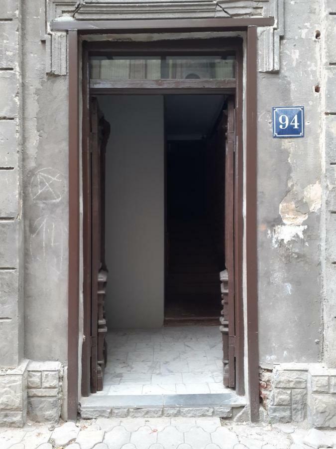 Woodmood Hostel Тбилиси Экстерьер фото