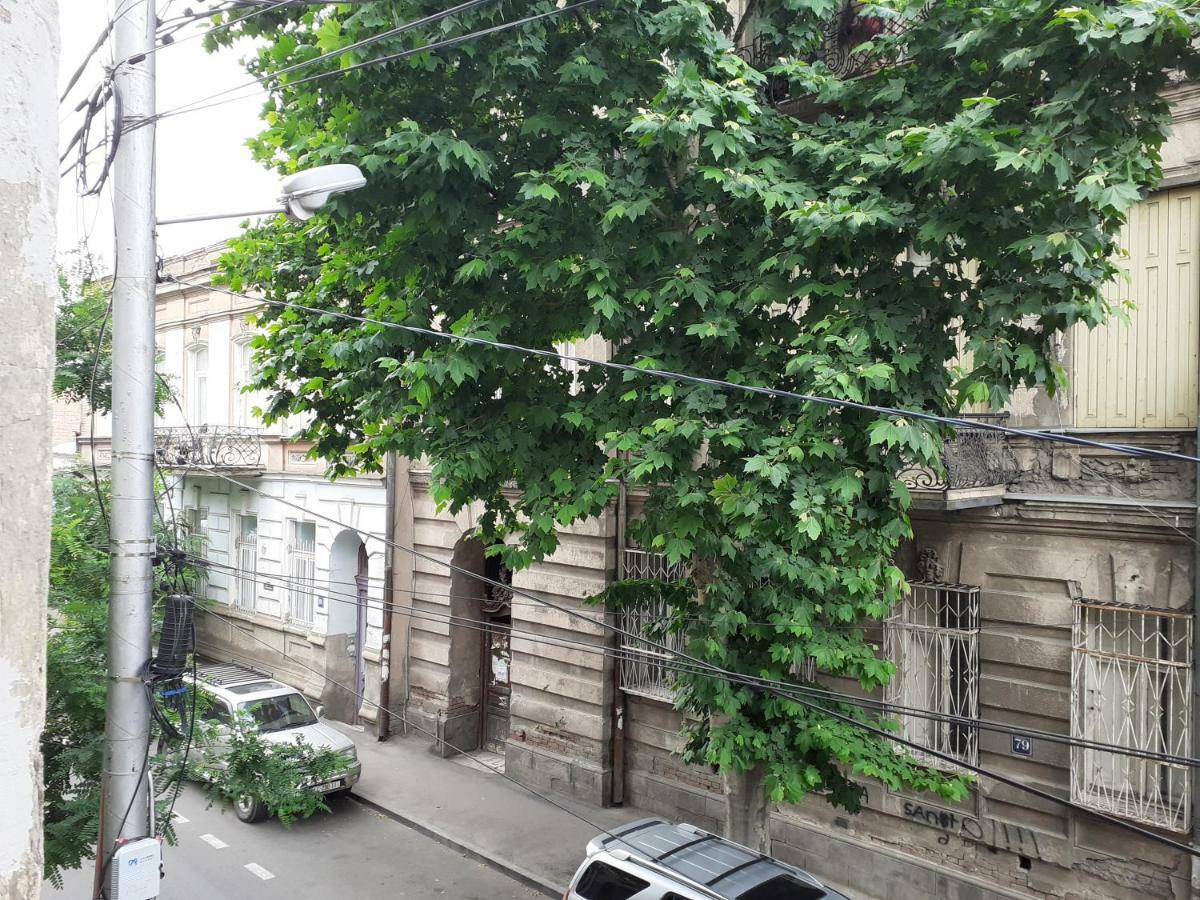 Woodmood Hostel Тбилиси Экстерьер фото