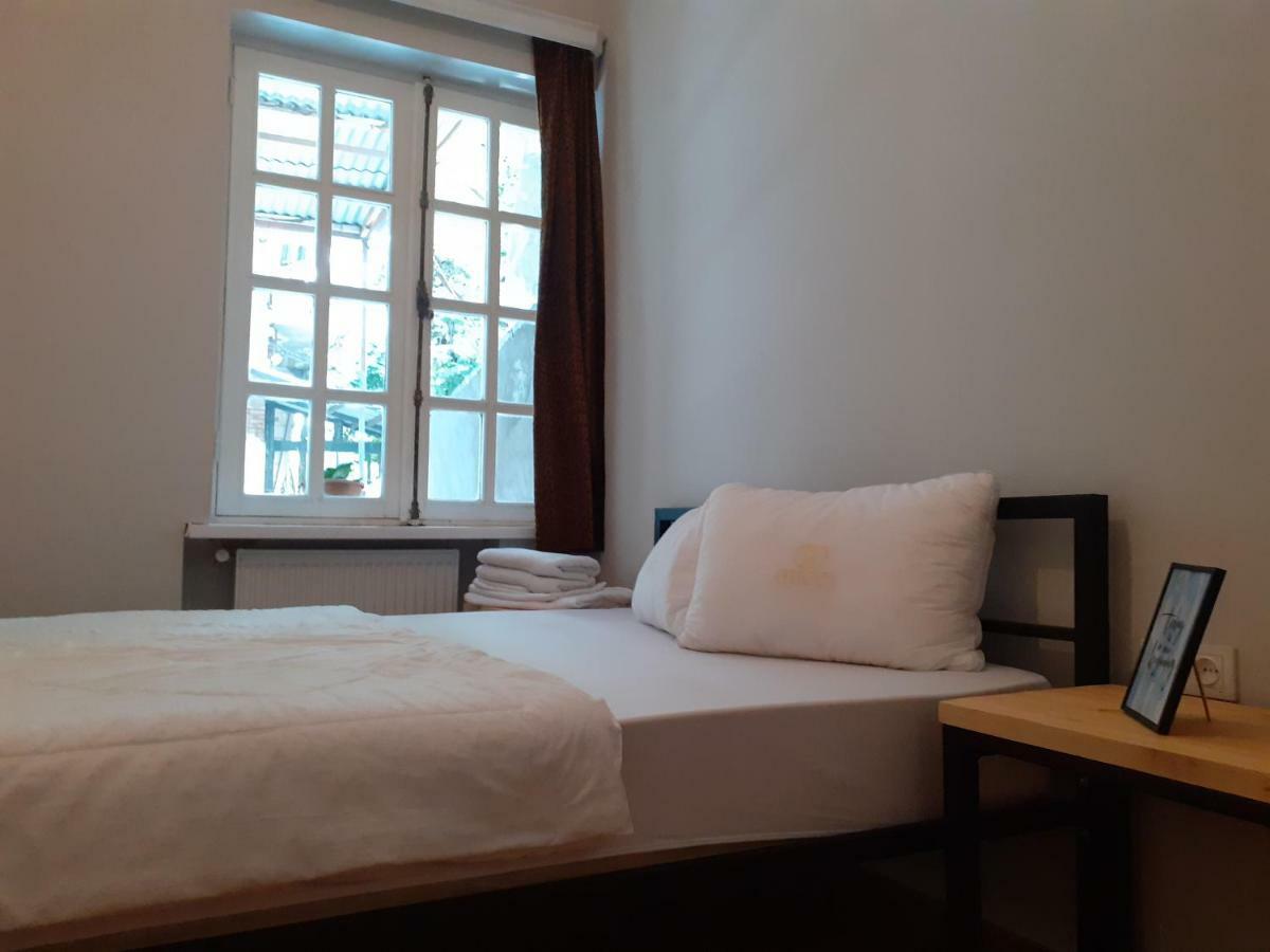 Woodmood Hostel Тбилиси Экстерьер фото